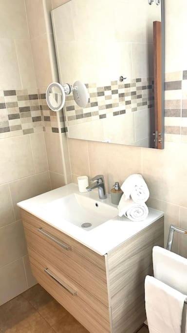 Luxurioese Duplex Ferienwohnung In Sehr Ruhiger Wohnanlage Mit Meerblick Palm-mar Dış mekan fotoğraf